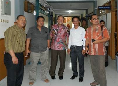 Sekwan bersama anggota DPRD Kuningan.